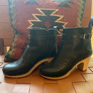 Swedish Hasbeens high heel clog boots size 39 / 8